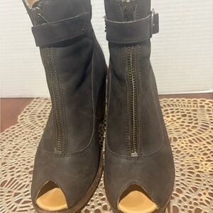 Timberland Women's Dark Brown Peep-Toe Ankle Boots